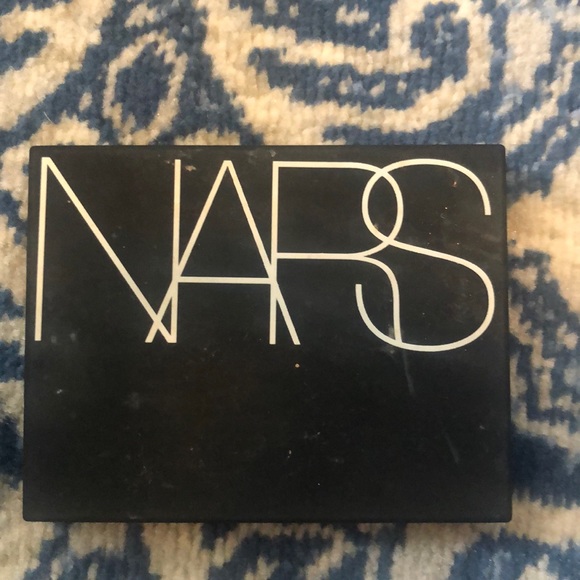 Bronzer - Picture 1 of 3